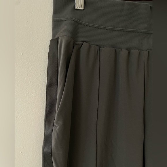 Like New Athleta Olive Wide Leg Pants - Picture 7 of 9